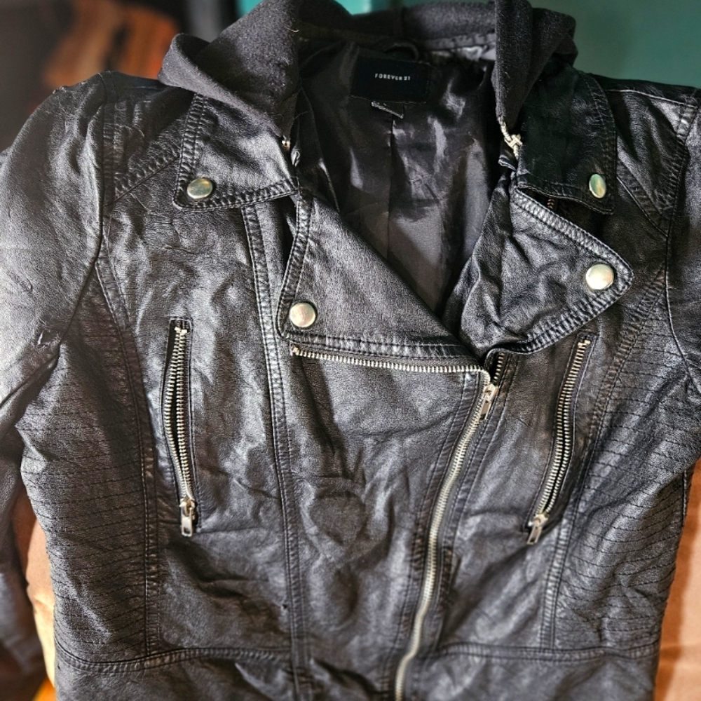 Womens Black Faux Leather Distressed Bomber Jacket Size Small Forever 21